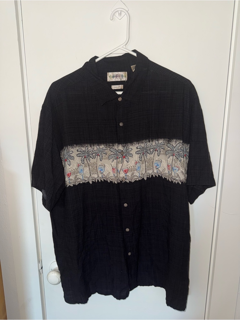 Campia Moda Black Short-Sleeve Button-Up with Palm Band